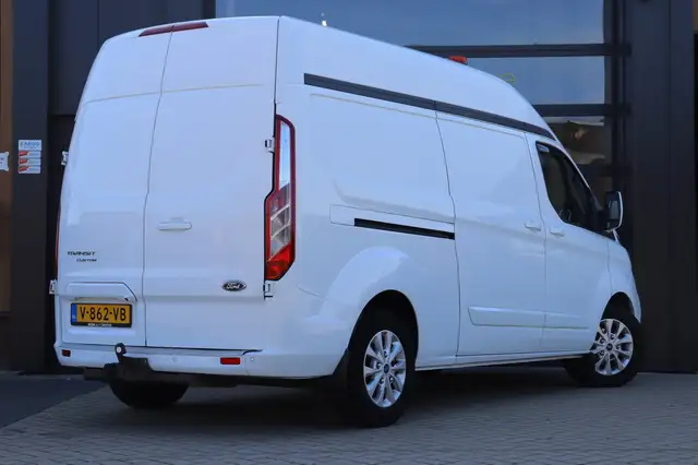 Ford Transit Custom view 17