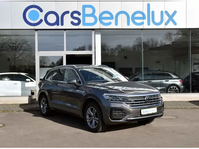 Volkswagen Touareg 3.0 TDI 4Motion R-Line PANO CHFF ADD ATT RMQ 1° M.