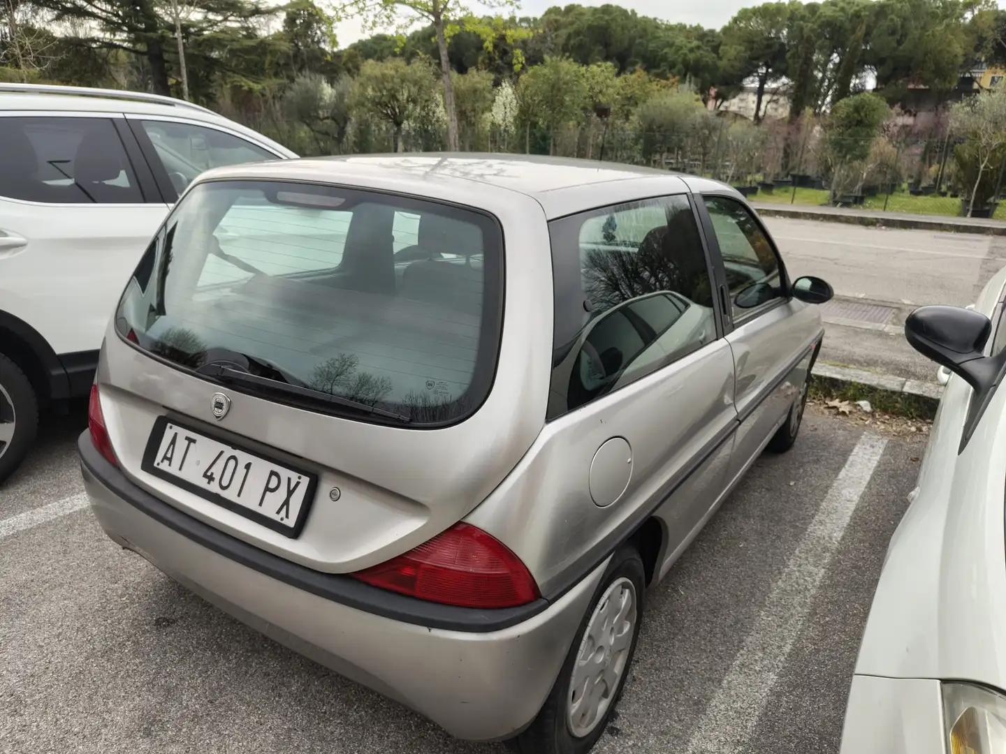 Lancia Y 1.2ICAT LE Silber - 2
