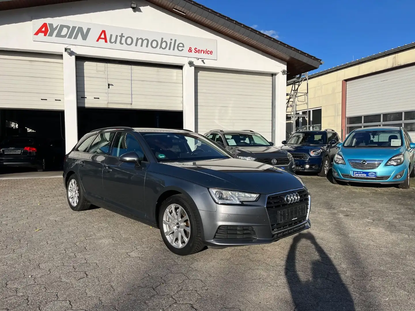 Audi A4 Avant-SCHECKHEFT-SEHR GEPFLEGT-FINANZIERUNG Grau - 1