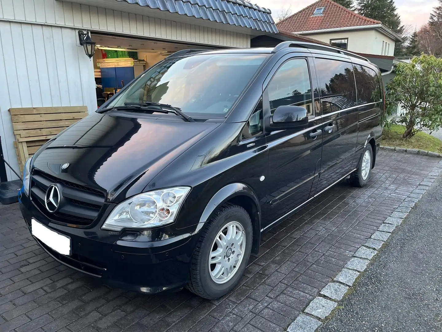 Mercedes-Benz Vito Vito 2.1 CDI A3 Shuttle Start/Stop Zwart - 1