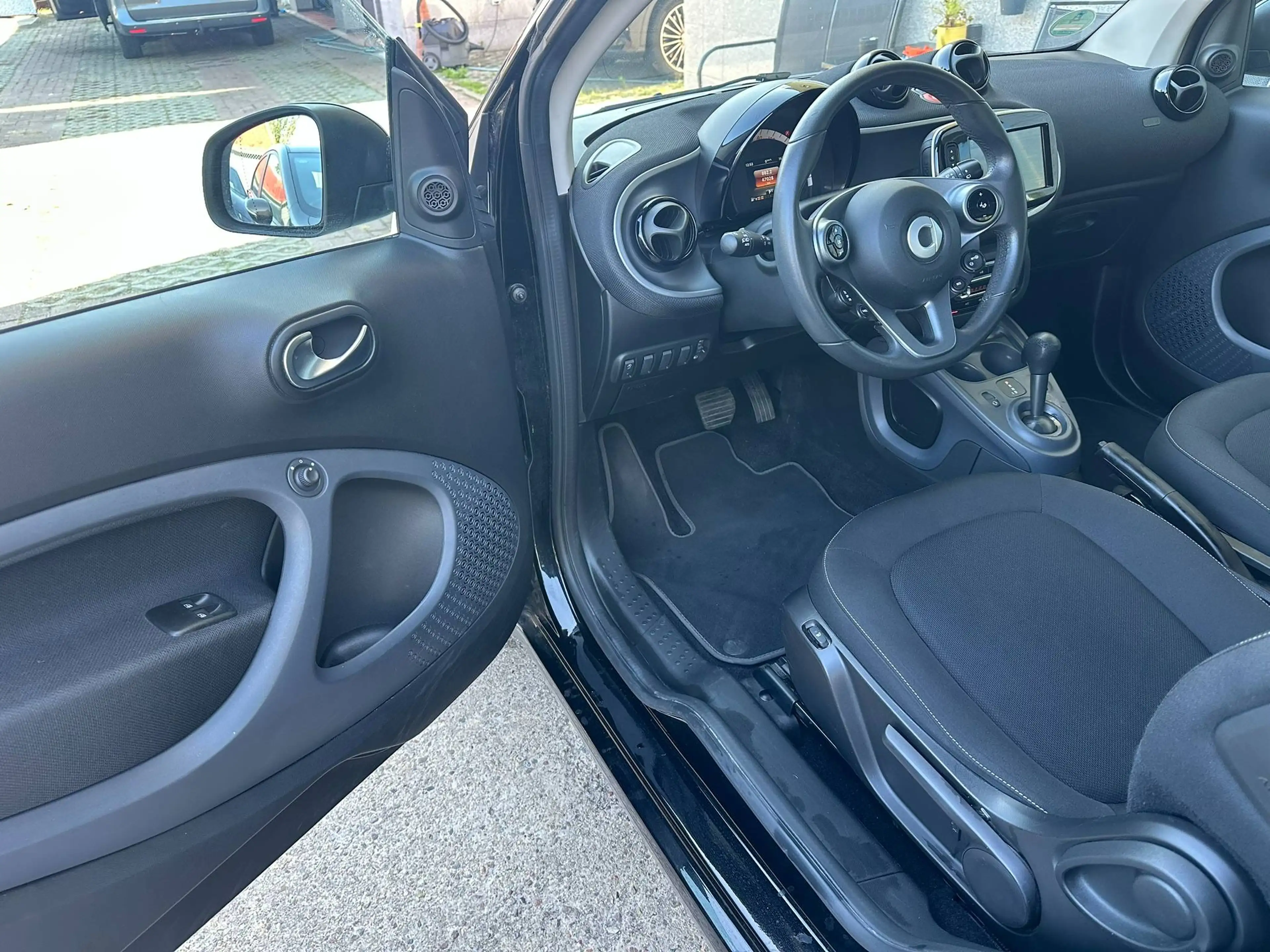 smart forTwo Basis 52 kW (453.342) — photo 10