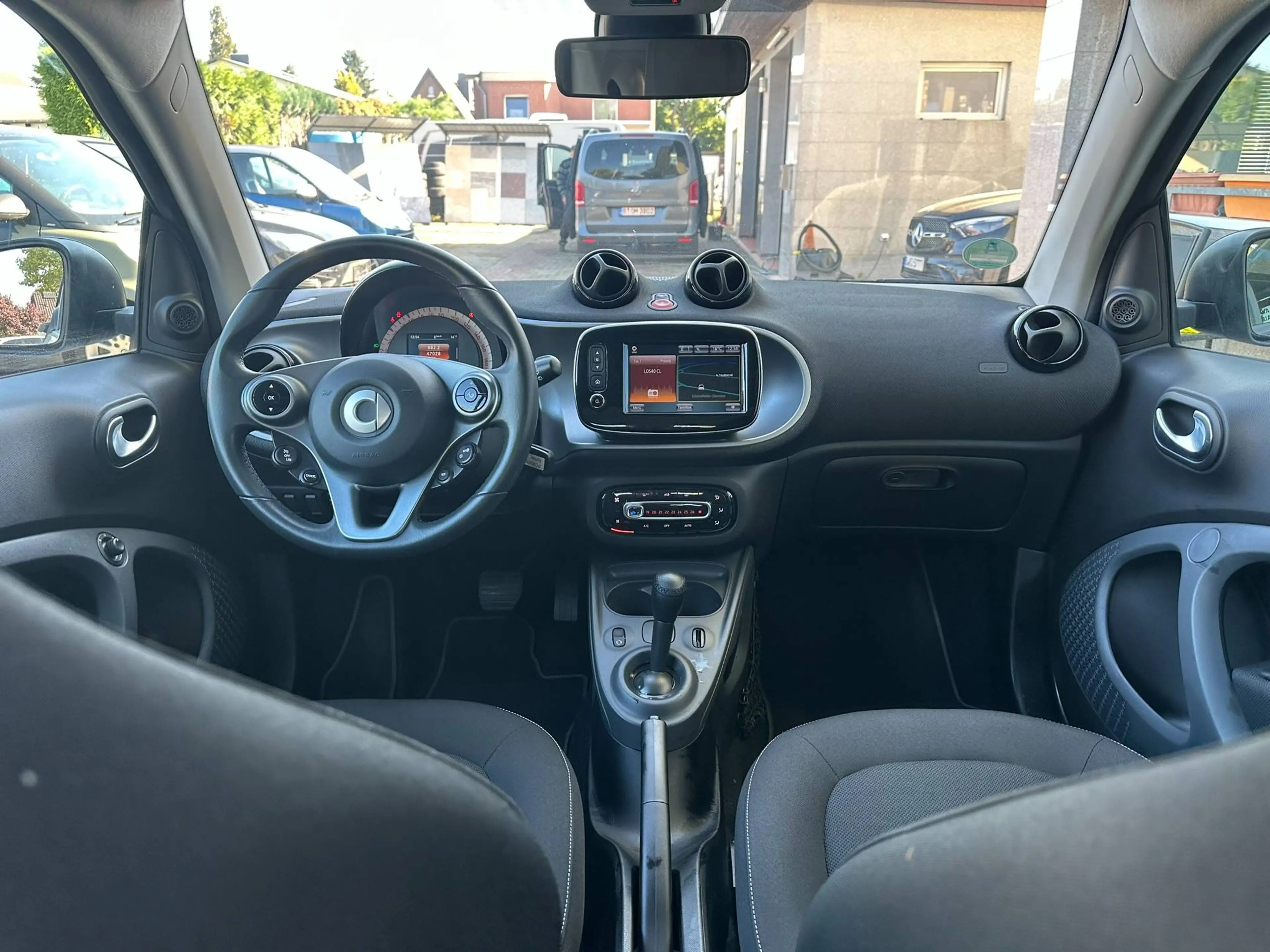 smart forTwo Basis 52 kW (453.342) — photo 11