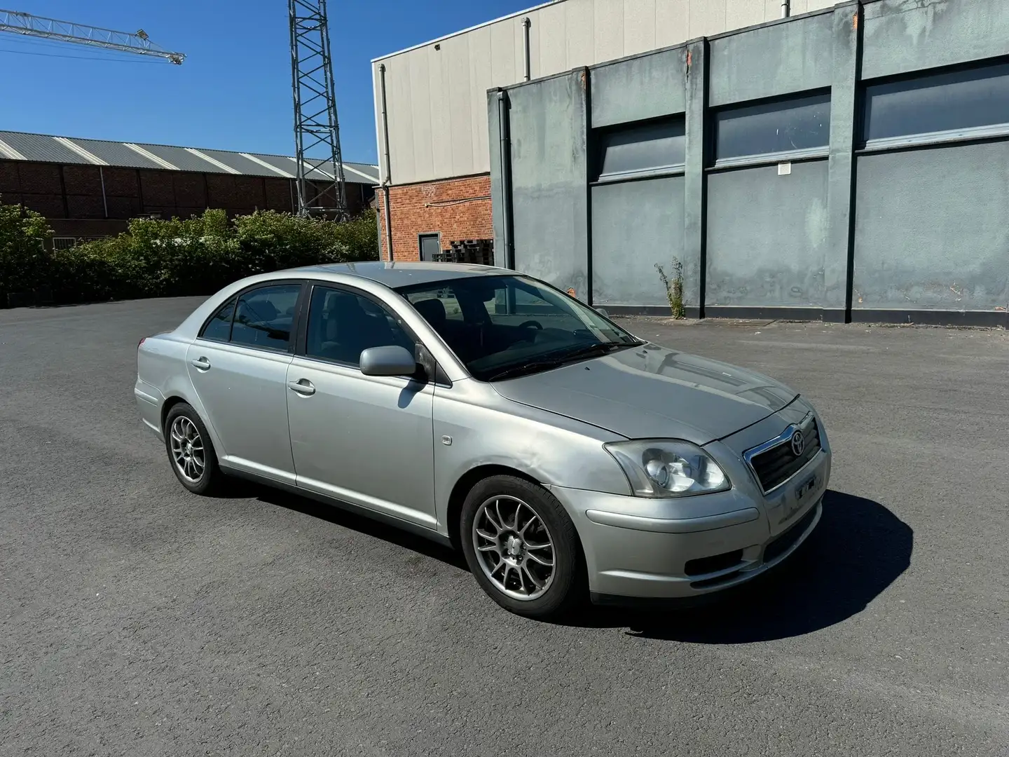 Toyota Avensis 1.8i VVT-i 16v AIRCO CLIMATISÉ JANTE ALUMINIUM Zilver - 2
