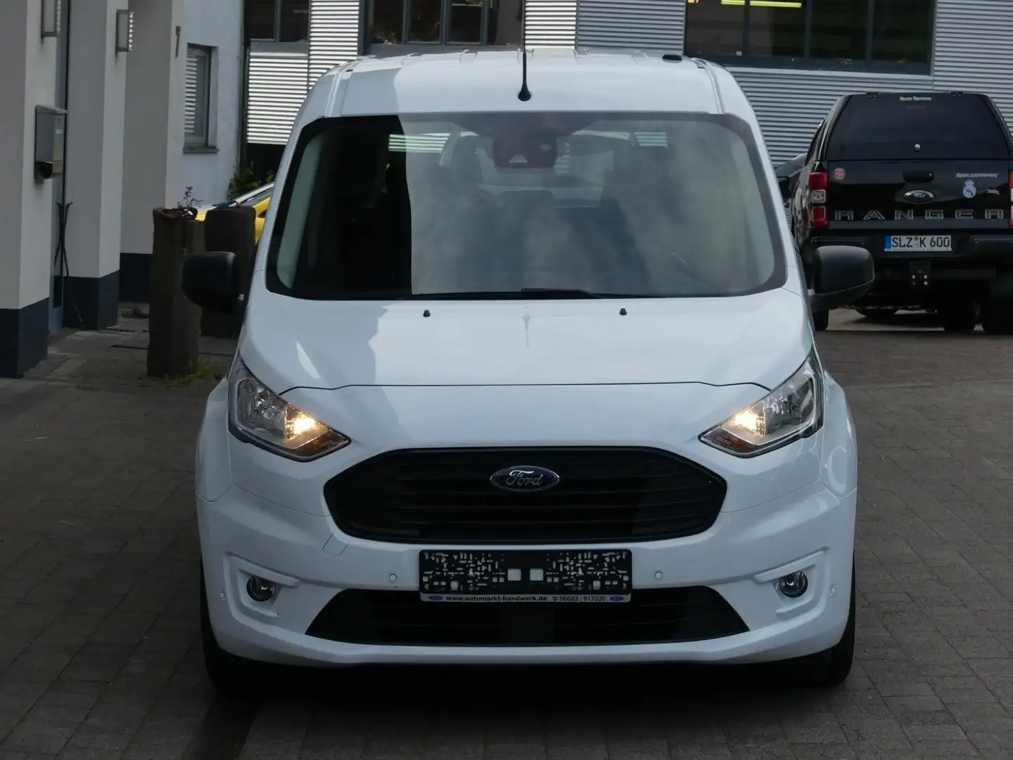 Ford Tourneo Connect *Automatik*RFK*8-fach bereift* Blanco - 2