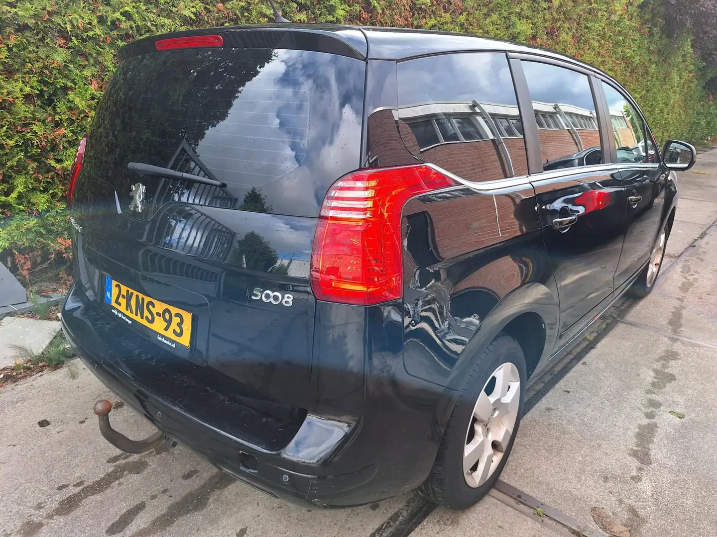 Peugeot 5008 1.6 THP Active 5p. Zwart - 2