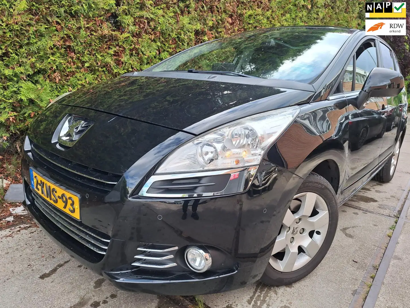 Peugeot 5008 1.6 THP Active 5p. Zwart - 1