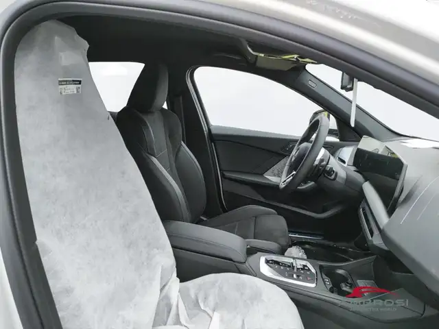 BMW 1 Series view 11
