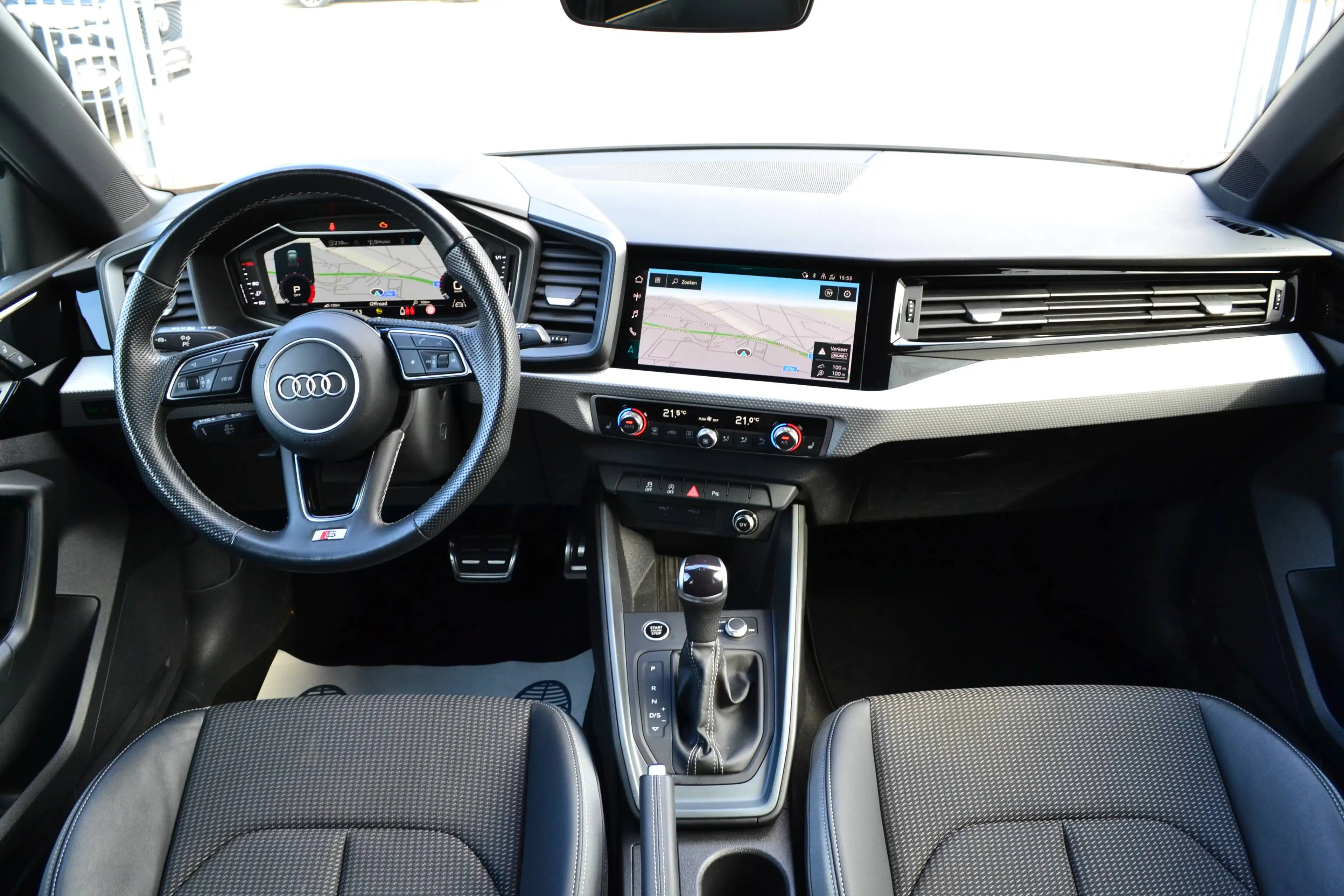 Audi A1 A1 Sportback 30 TFSI Competition S tronic (EU6AP) Competition — photo 8
