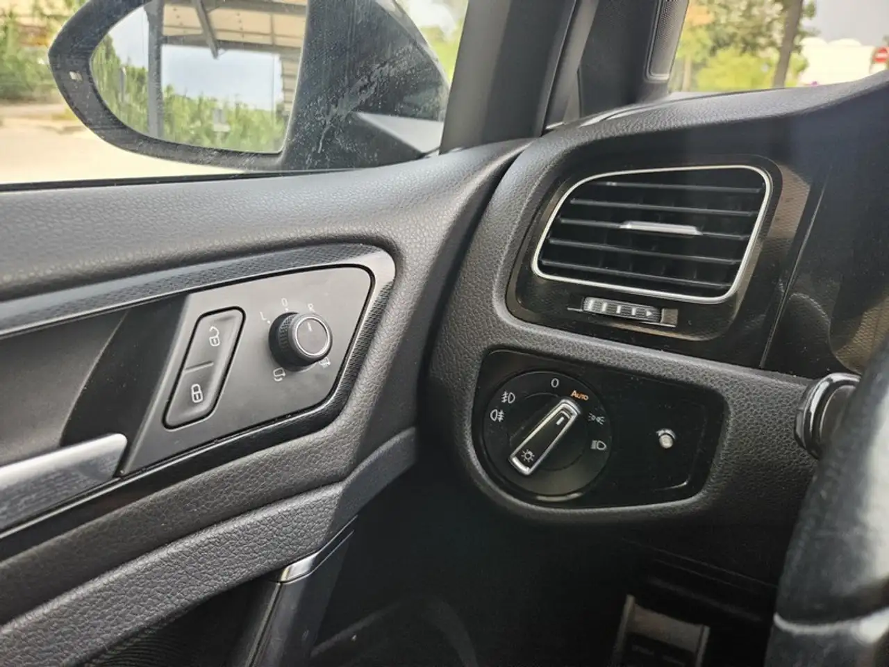 Volkswagen Golf GTD — photo 17