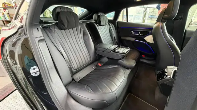 Mercedes-Benz Eqs view 13