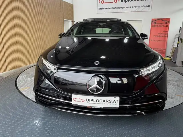 Mercedes-Benz Eqs view 2