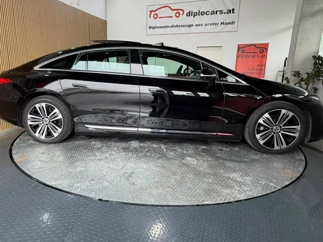 Mercedes-Benz Eqs view 7