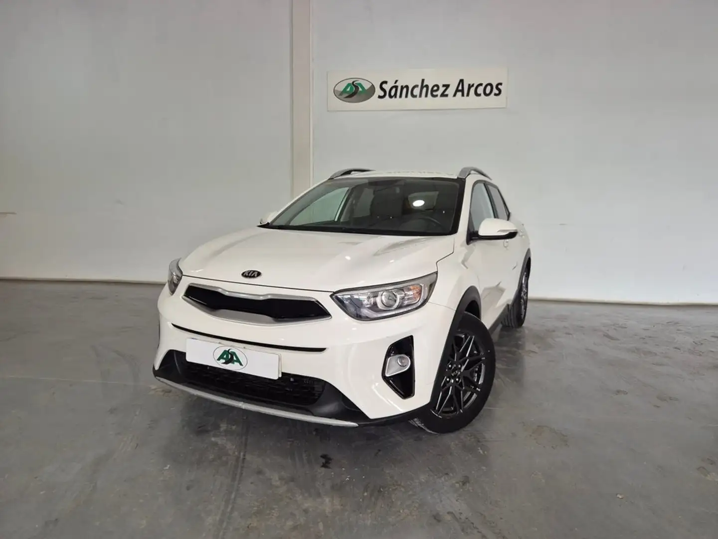 Kia Stonic 1.0 T-GDi 74kW (100CV) Black Edition Blanco - 1