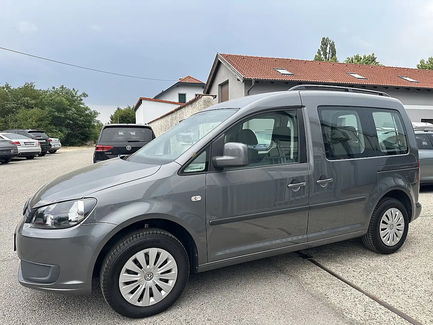 Volkswagen Caddy Kombi Trendline BMT 1,6 TDI DPF Grau - 2