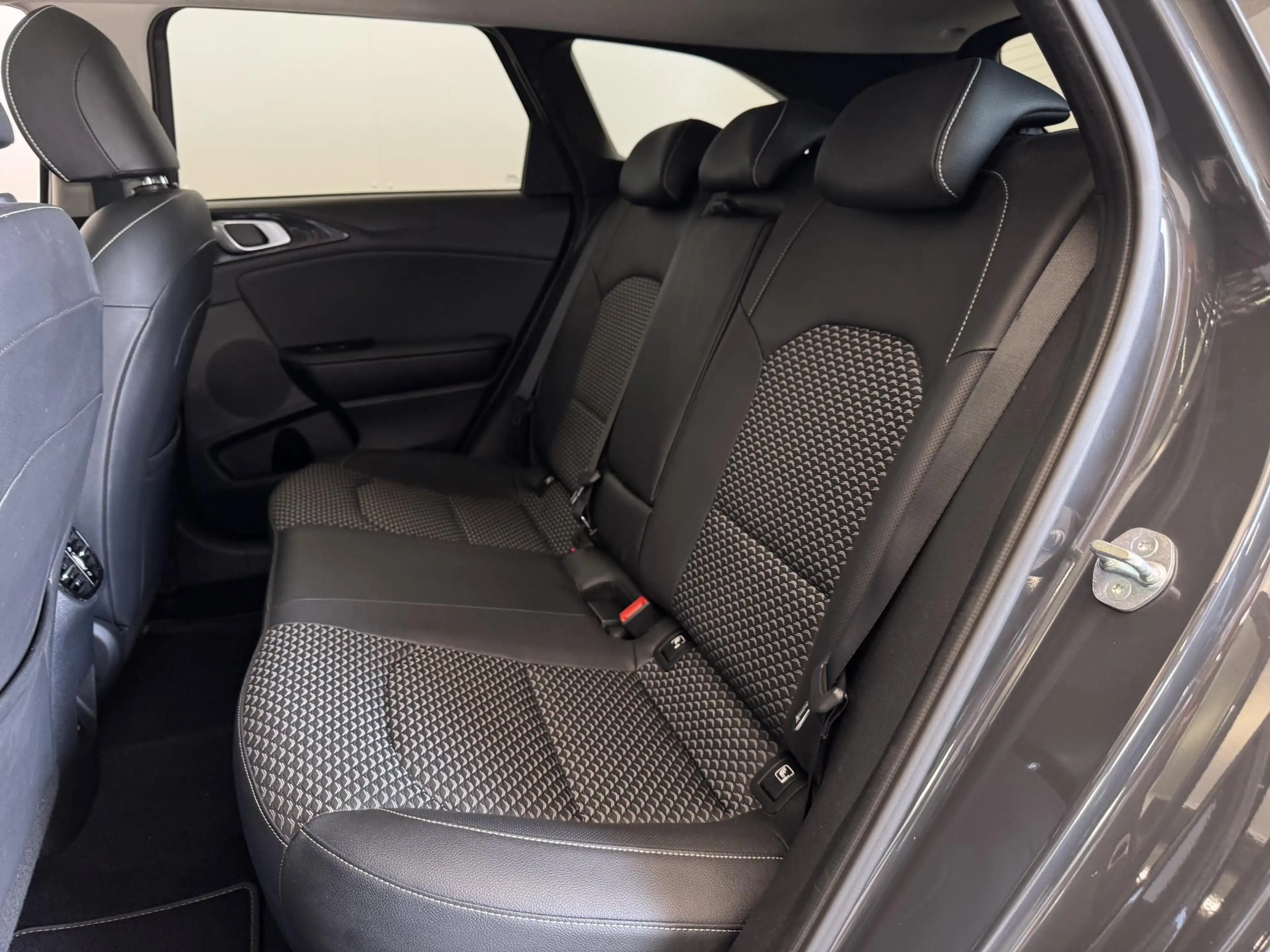 Kia Ceed SW / cee'd SW Sportswagon 1.0 T-GDi ExecutiveLine | Schuif- kant — photo 13