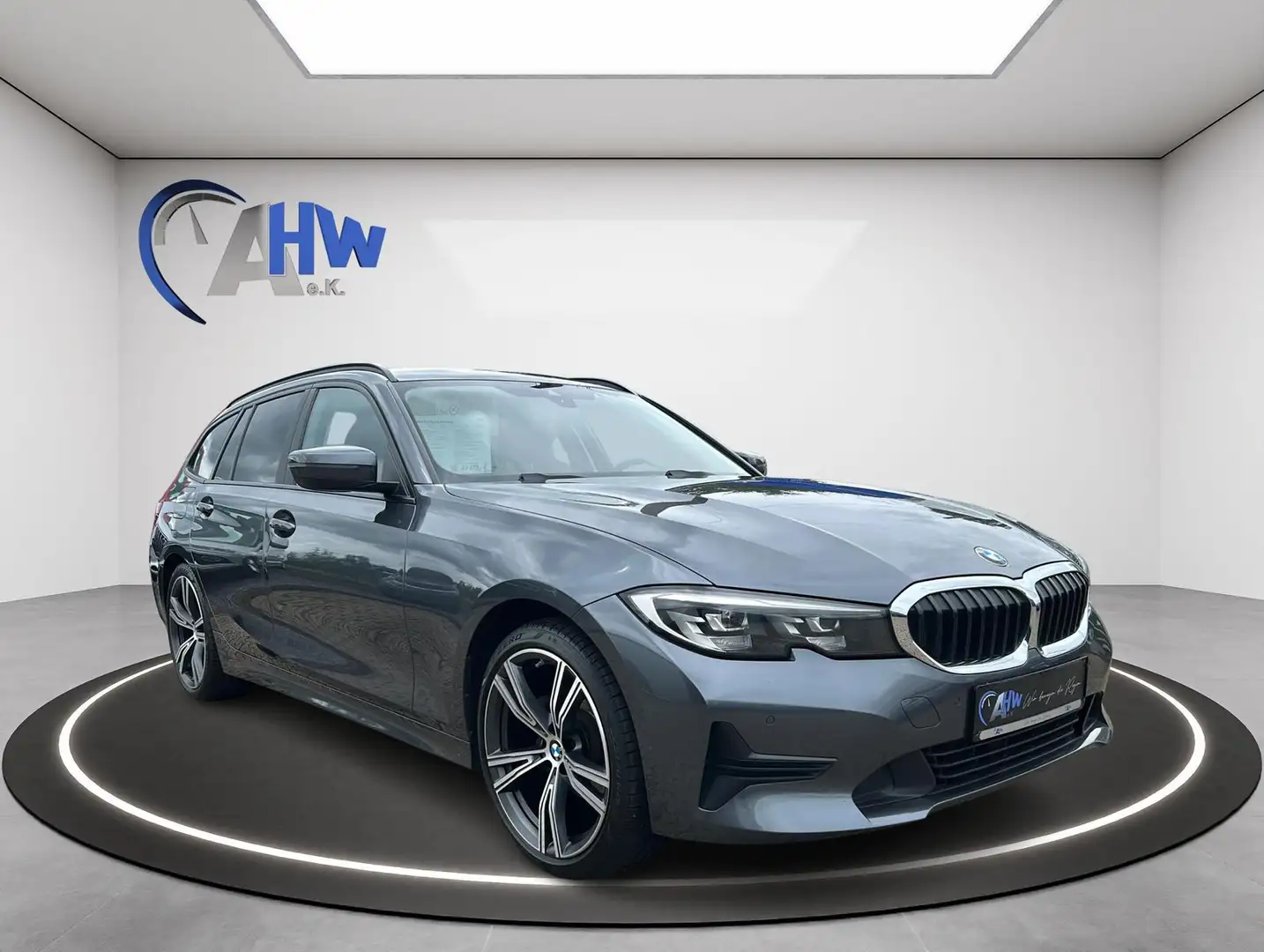 BMW 318 d Touring Advantage Grau - 2