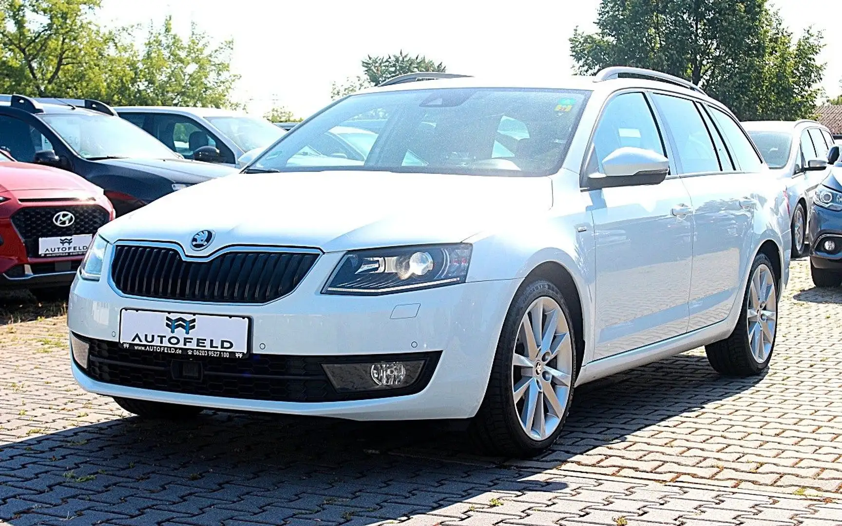 Skoda Octavia 1.4 TSI/VOLL SHEFT/ACC/NAVI/BIXENON/TEMP Blanc - 1