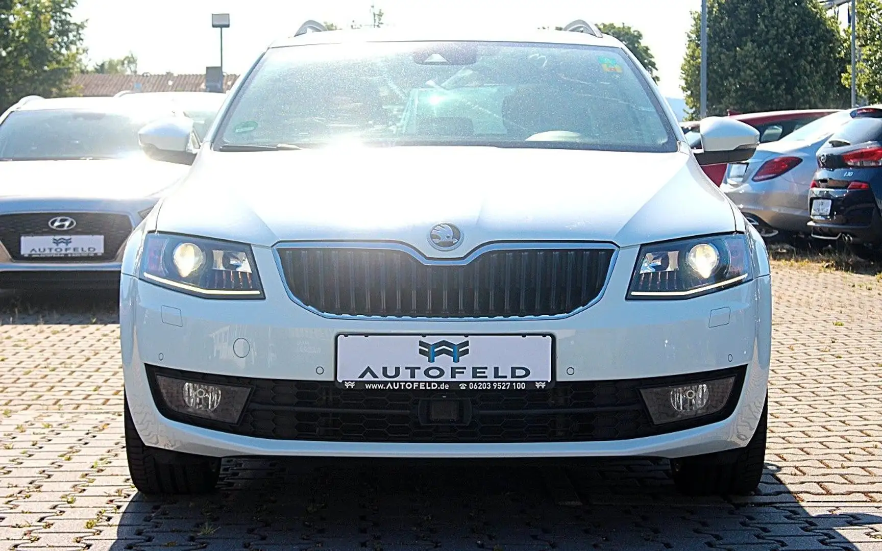 Skoda Octavia 1.4 TSI/VOLL SHEFT/ACC/NAVI/BIXENON/TEMP Blanc - 2
