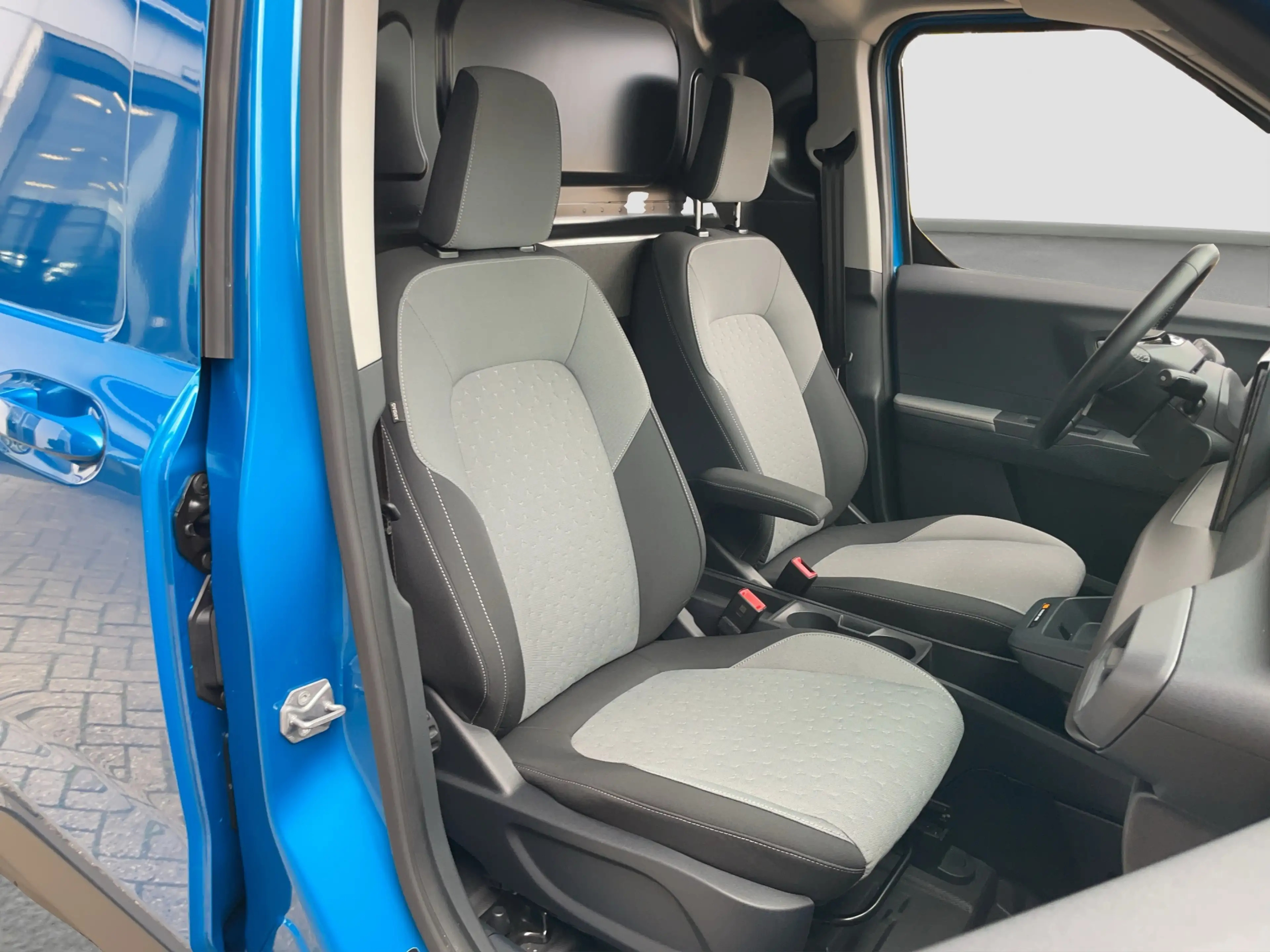 Ford Transit Courier E-Transit Limited 44 kWh | Camera | Adap. Cruise | — photo 10