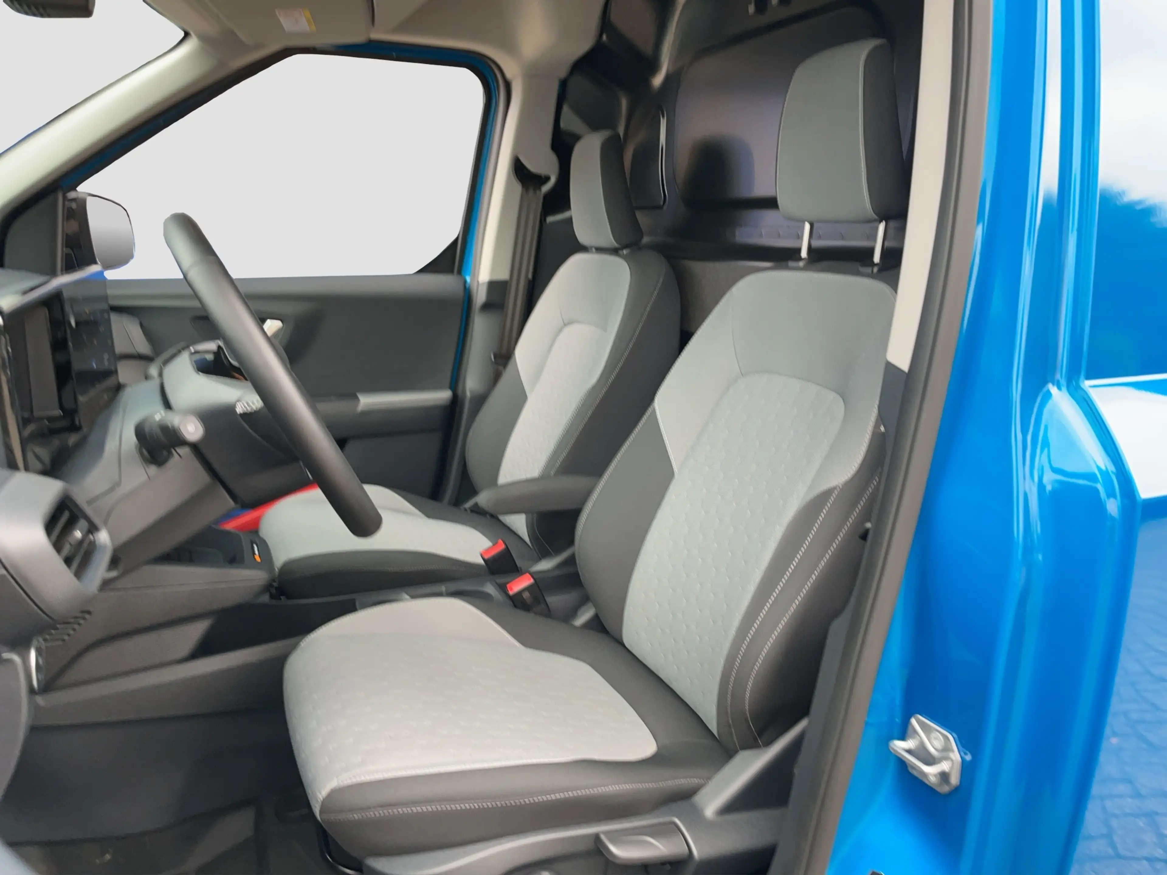 Ford Transit Courier E-Transit Limited 44 kWh | Camera | Adap. Cruise | — photo 9