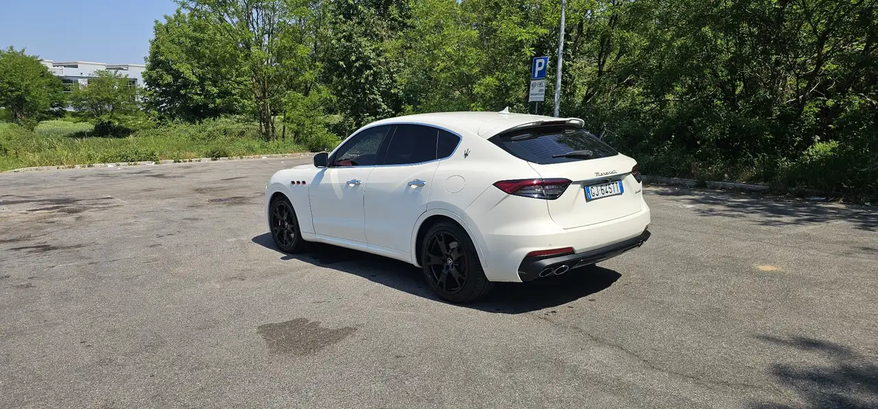 Maserati Levante 2022