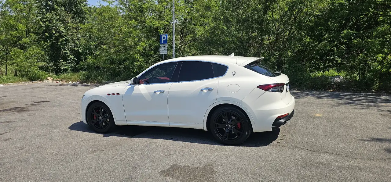 Maserati Levante 2022
