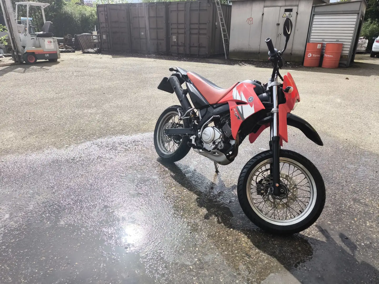 Yamaha XT 125 Yamaha XT 125 X de 2006 Rood - 1