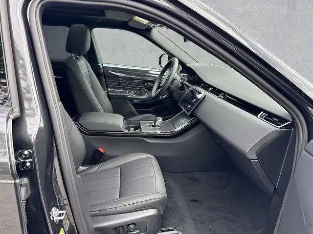 Land Rover Range Rover Evoque view 3