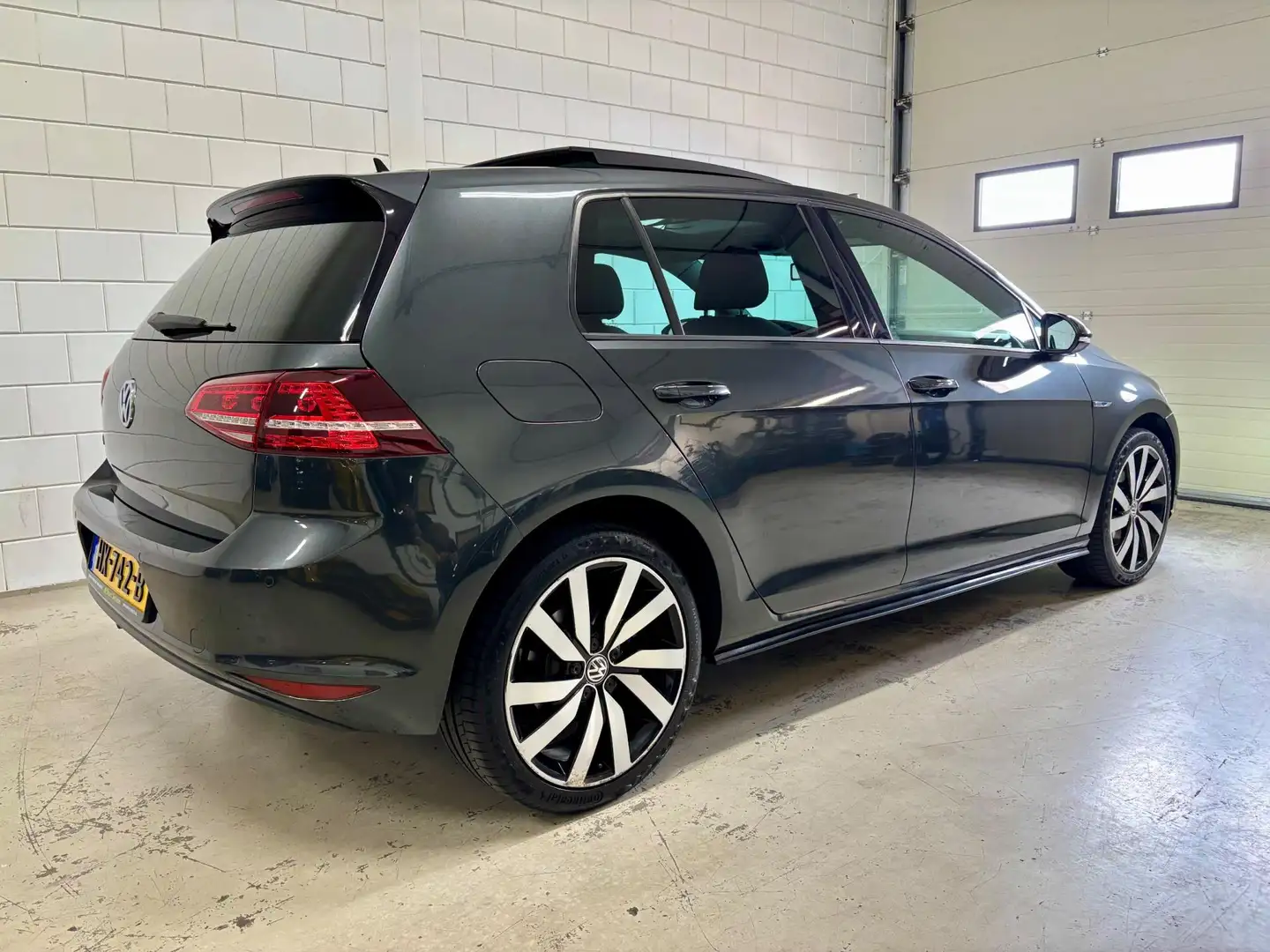 Volkswagen Golf GTE 1.4 TSI Bj.15|Panodak|Groot Navi|Dealer Onderhoude Zwart - 2