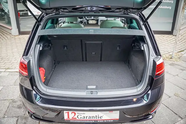 Volkswagen Golf view 25