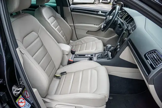 Volkswagen Golf view 27