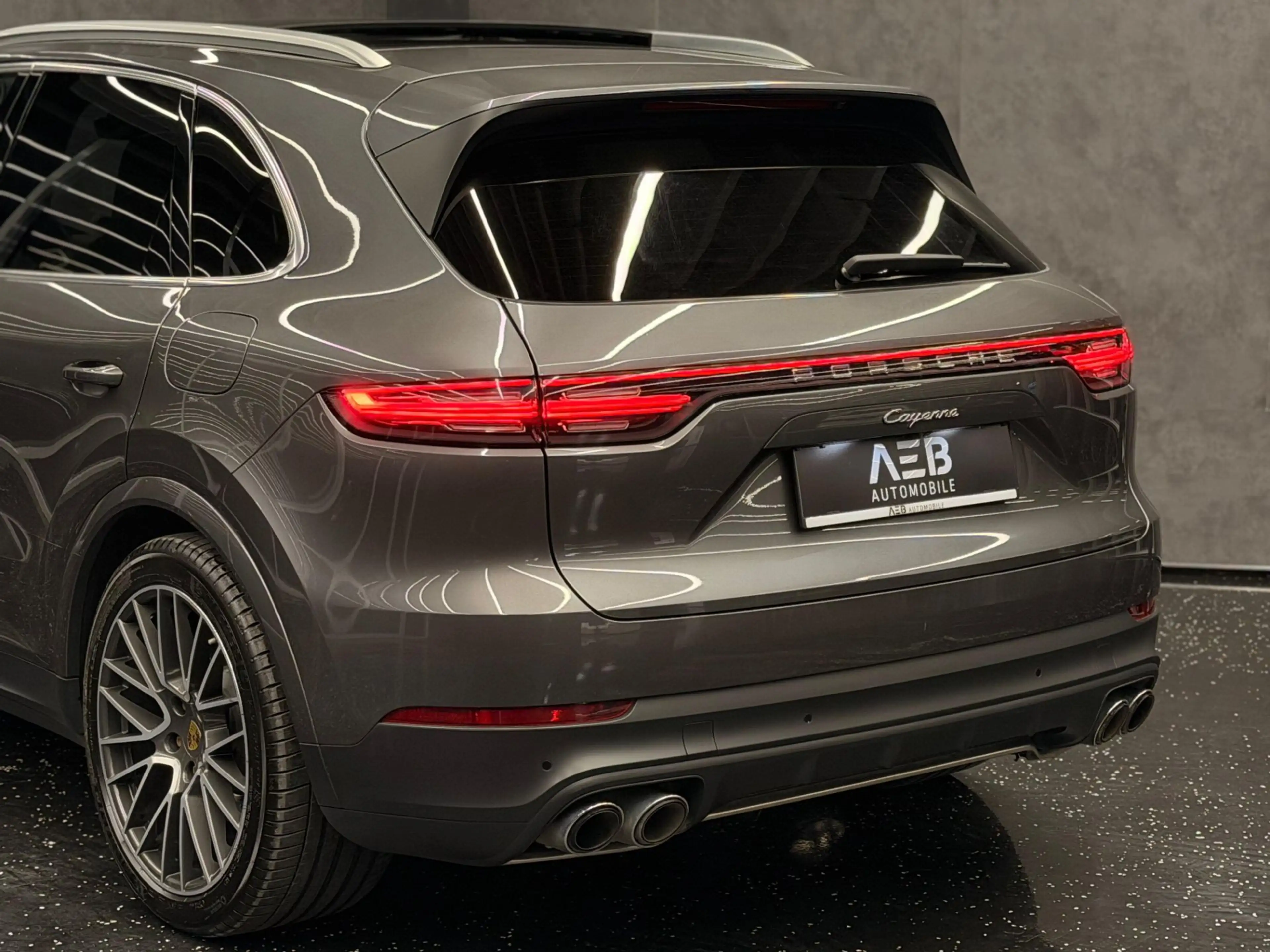 Porsche Cayenne III E-Hybrid**Sport-Chrono**Matrix LED**BOSE**PAN — photo 9