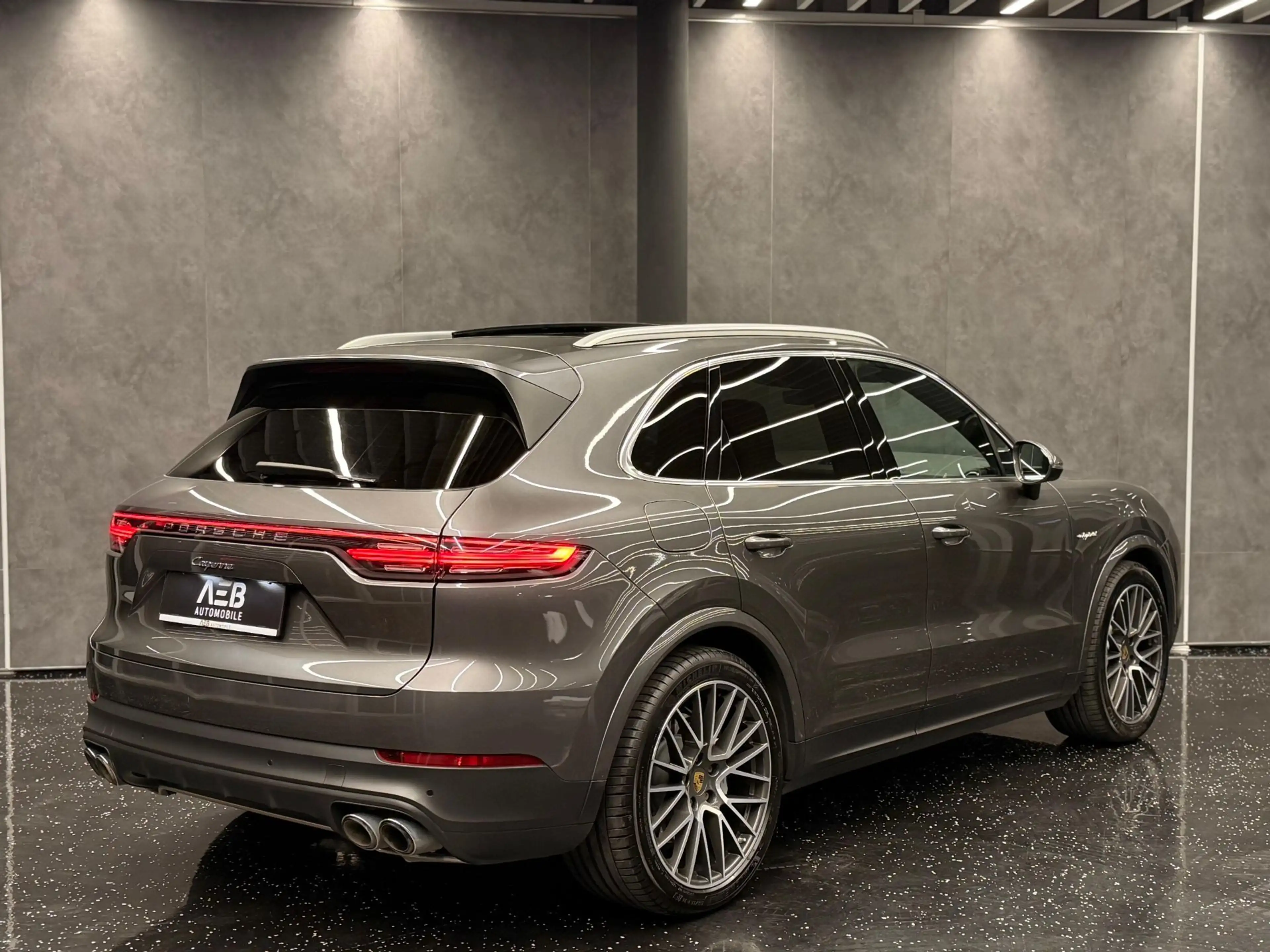 Porsche Cayenne III E-Hybrid**Sport-Chrono**Matrix LED**BOSE**PAN — photo 12