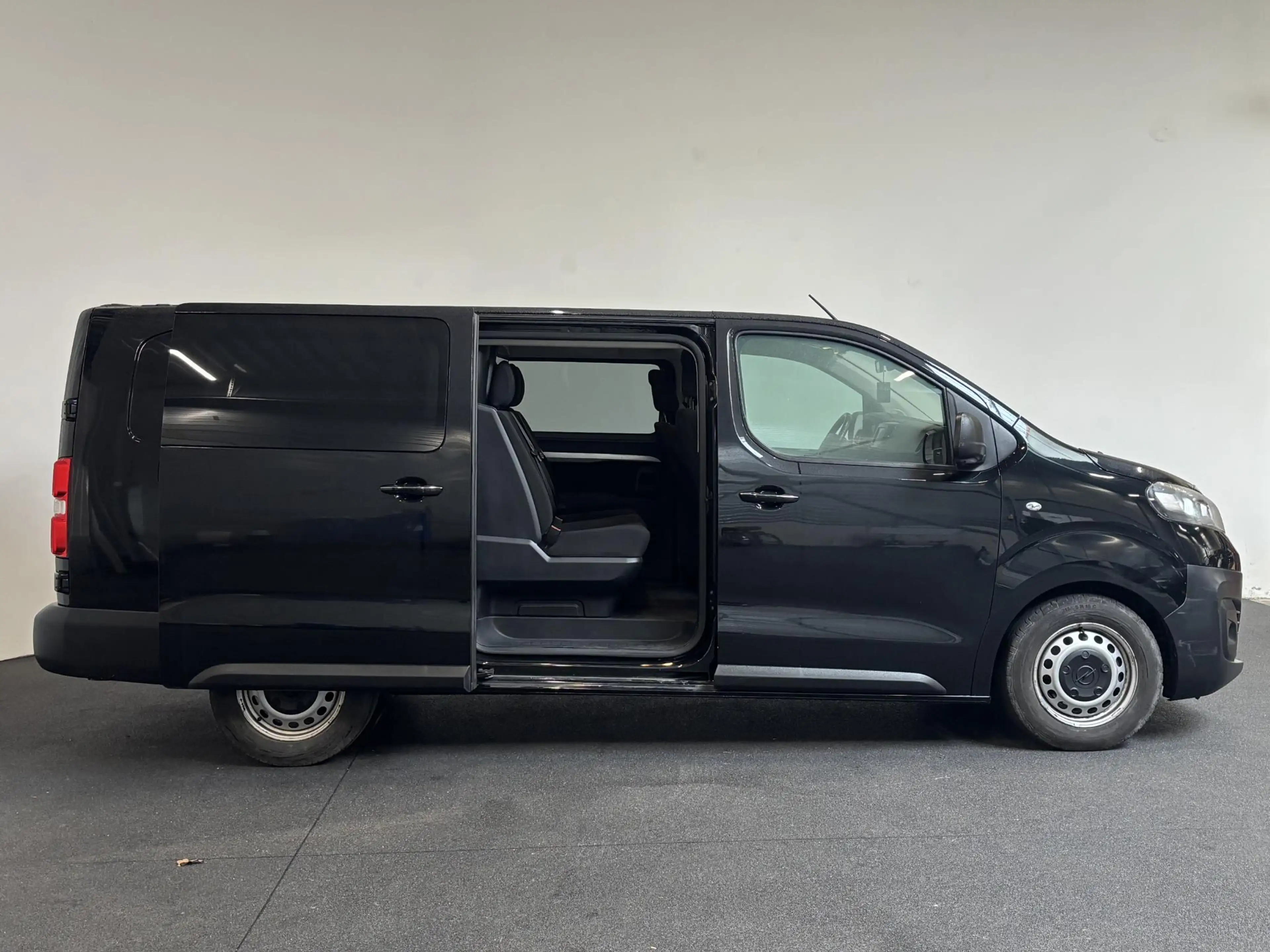 Opel Vivaro 2.0 CDTI Automaat 145 pk L3H1 Dubbele Cabine Autom — photo 13