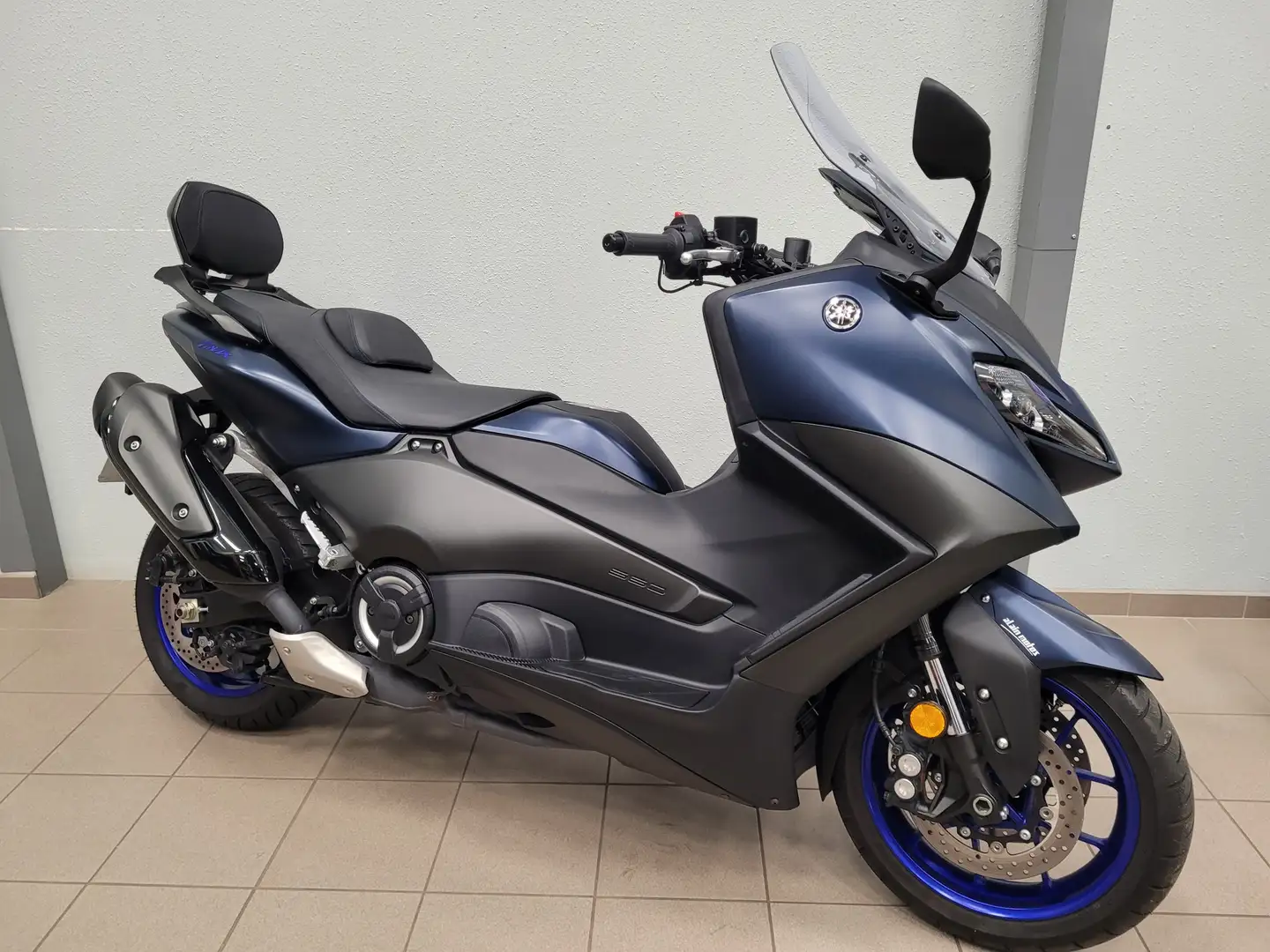 Yamaha TMAX 560 Azul - 1