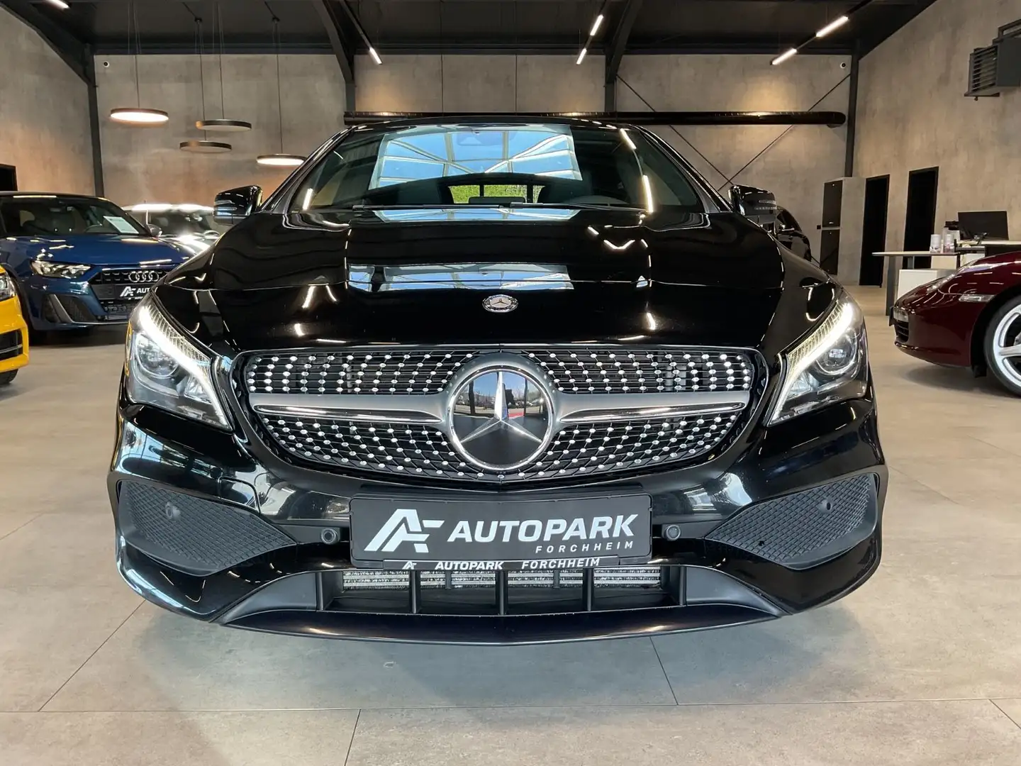 Mercedes-Benz CLA 220 AMG Line AHK LED Kamera Navi Schwarz - 2