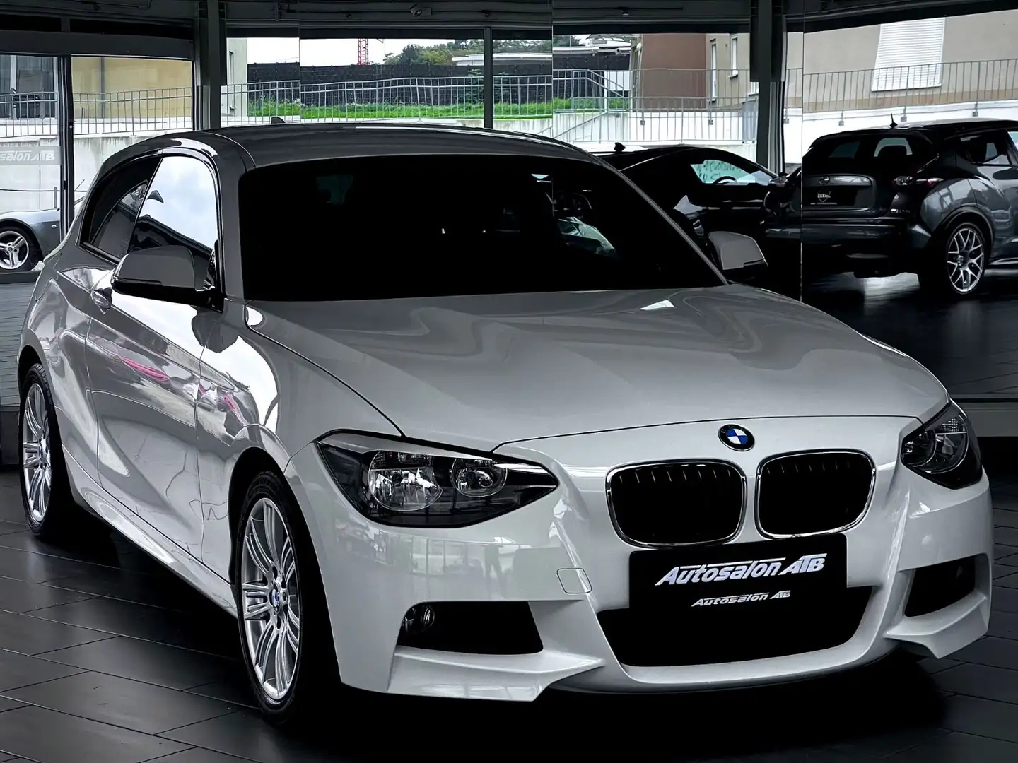 BMW 114 d M-Sportpaket "2-HAND PDC" Weiß - 1