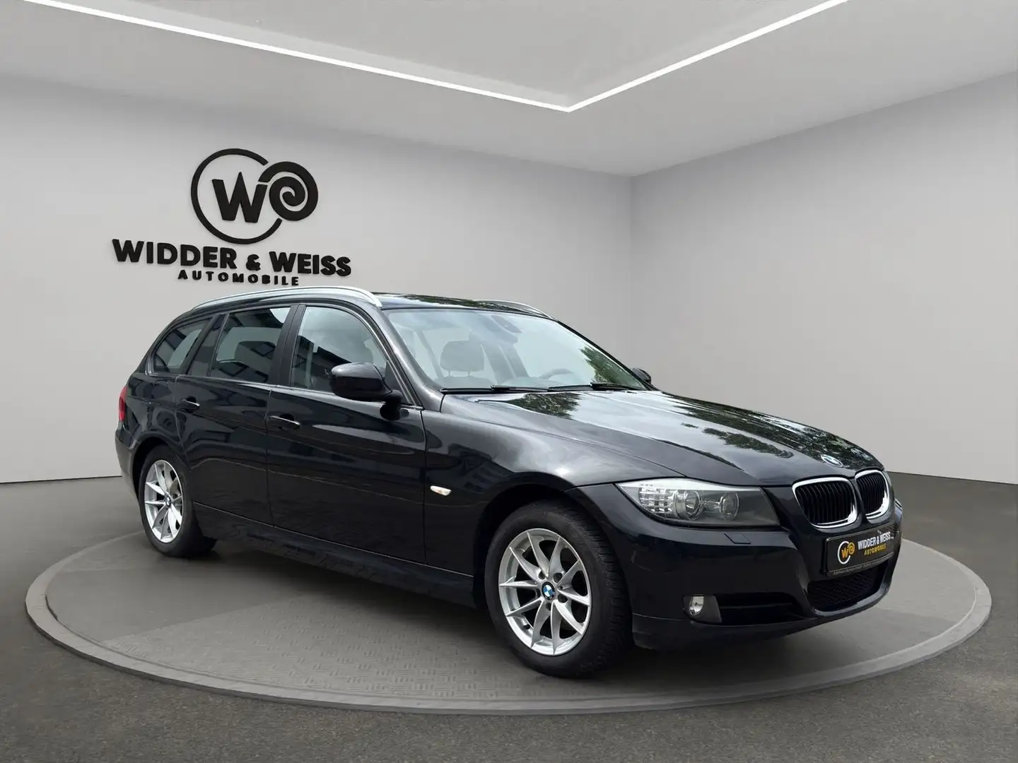 BMW 320 D AUTOMATIK/NAVI/PANO/XENON/KEYLESS/S-HEFT crna - 2