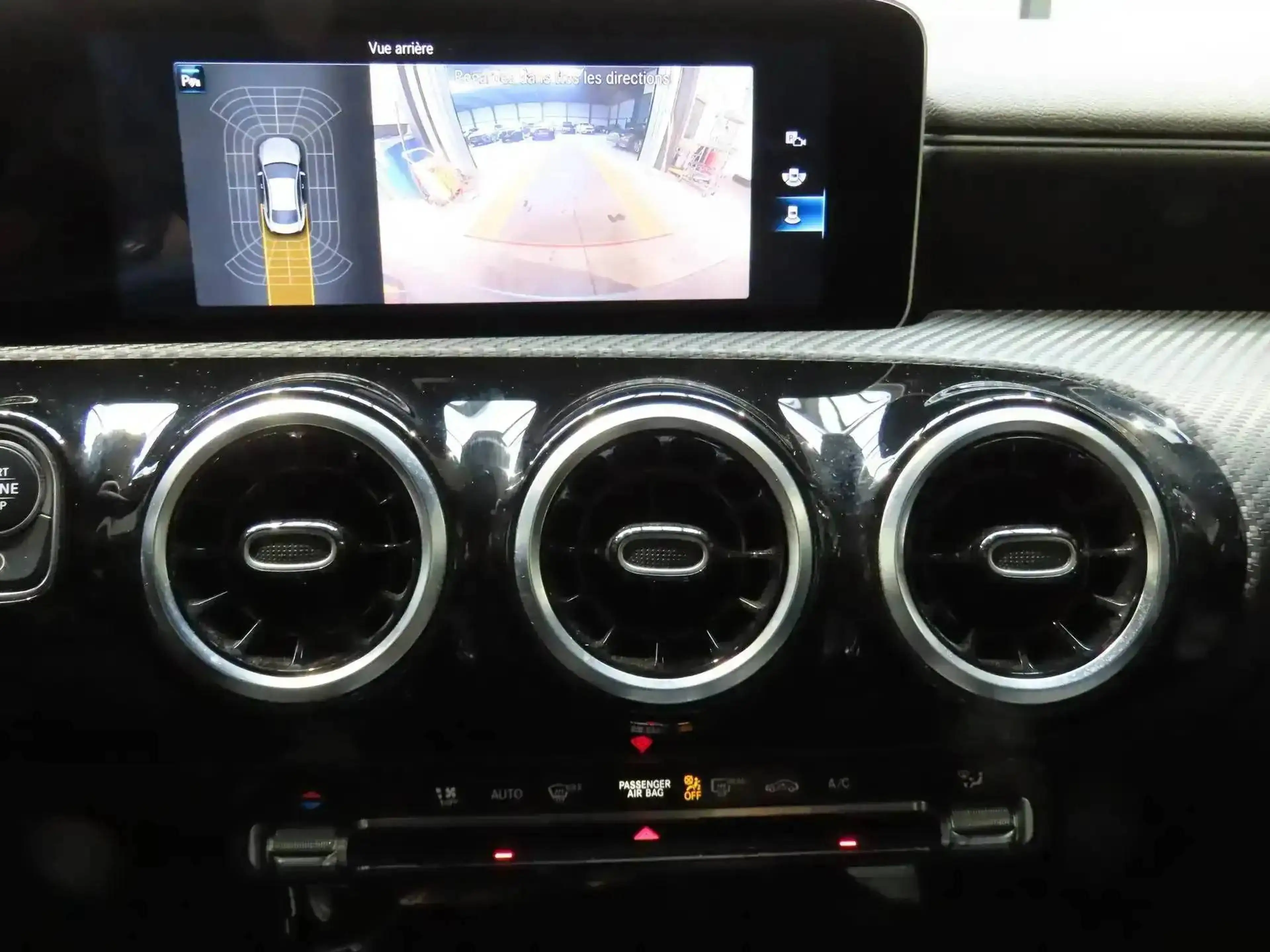 Mercedes-Benz CLA 180 d 7GTRONIC **FULL LED-CRUISE-NAVI-CAMERA** — photo 10