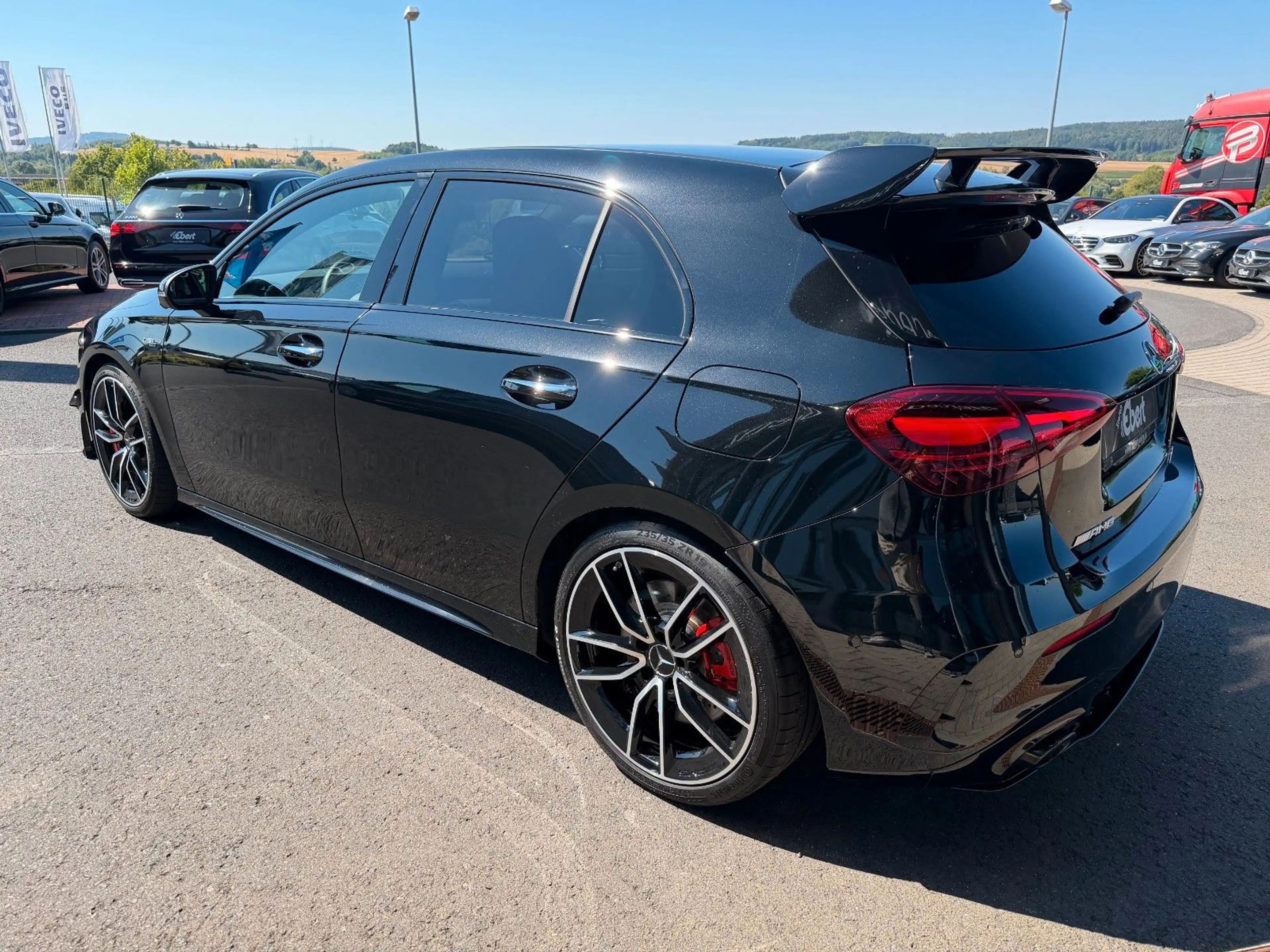 Mercedes-Benz A 35 AMG 4Matic+Aero+StandH+360+MultiB+Memory — photo 3
