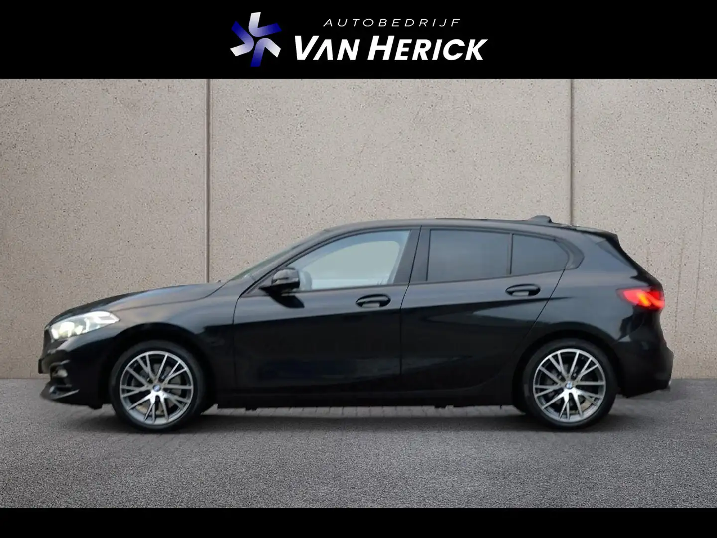 BMW 118 1-serie 118i Sportline 140PK Automaat | Shadow lin Negro - 2