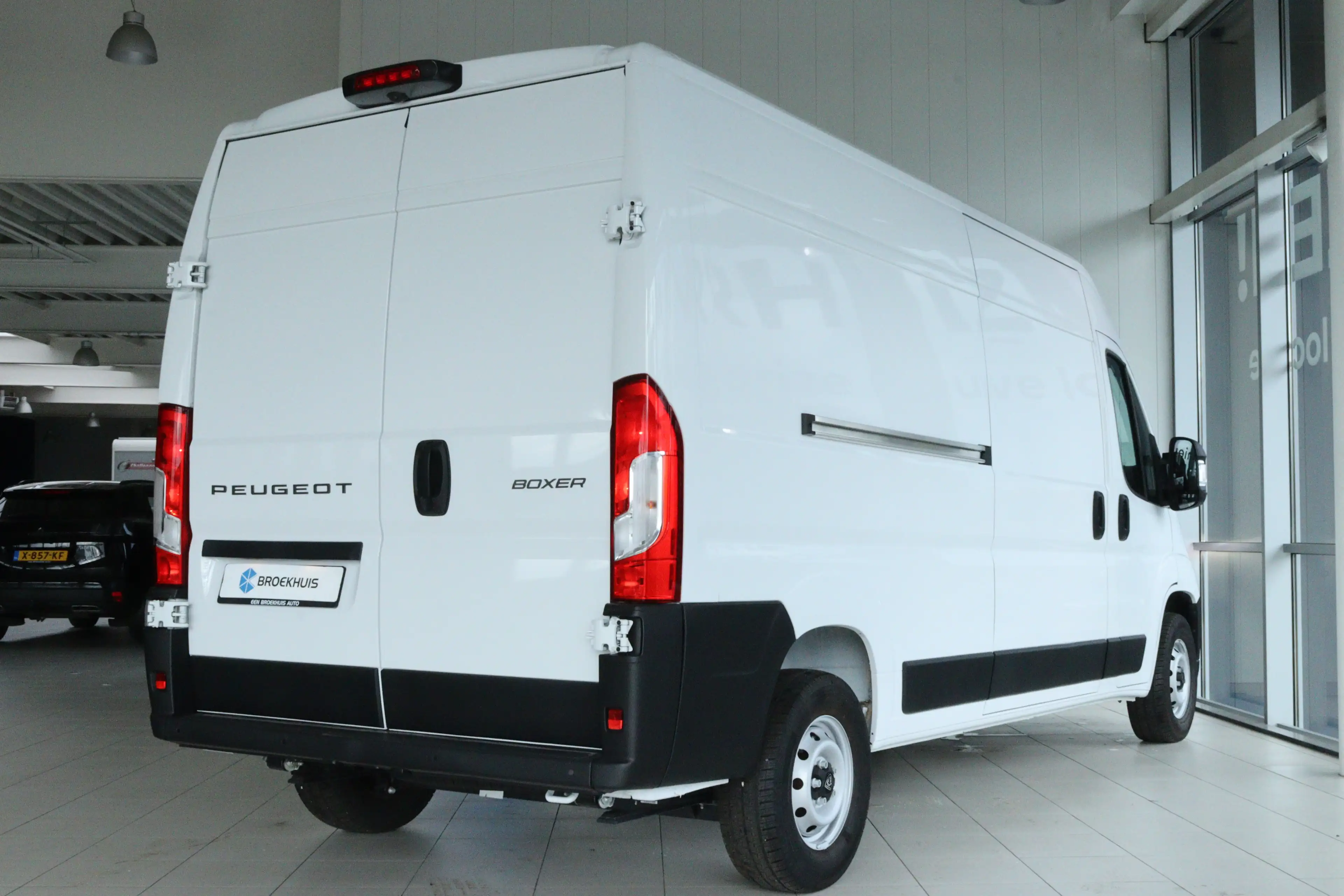 Peugeot Boxer 2.2 BlueHDi 140 S&S L3H2 3.5t | Cruise Control | B — photo 2