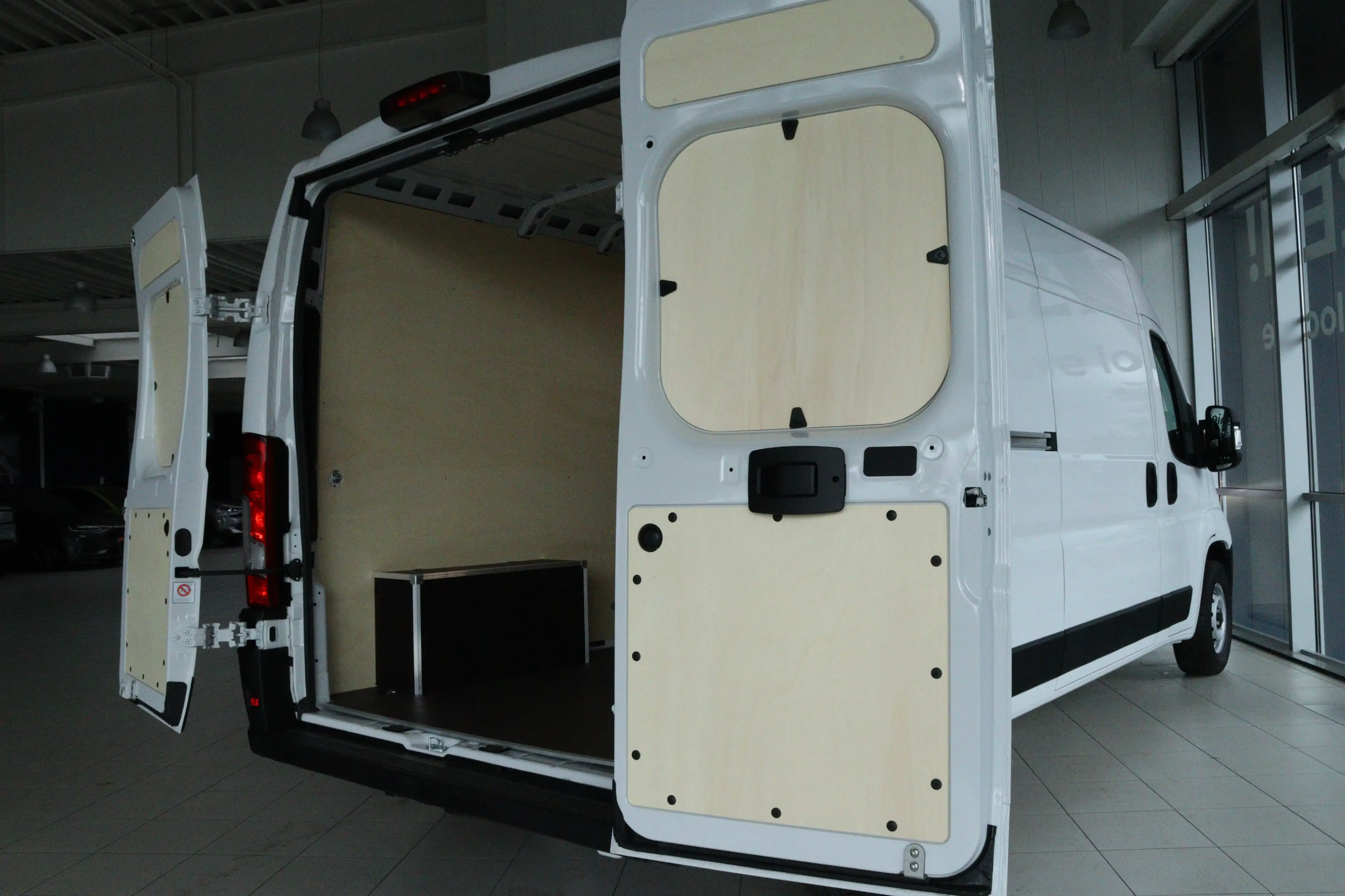Peugeot Boxer 2.2 BlueHDi 140 S&S L3H2 3.5t | Cruise Control | B — photo 15