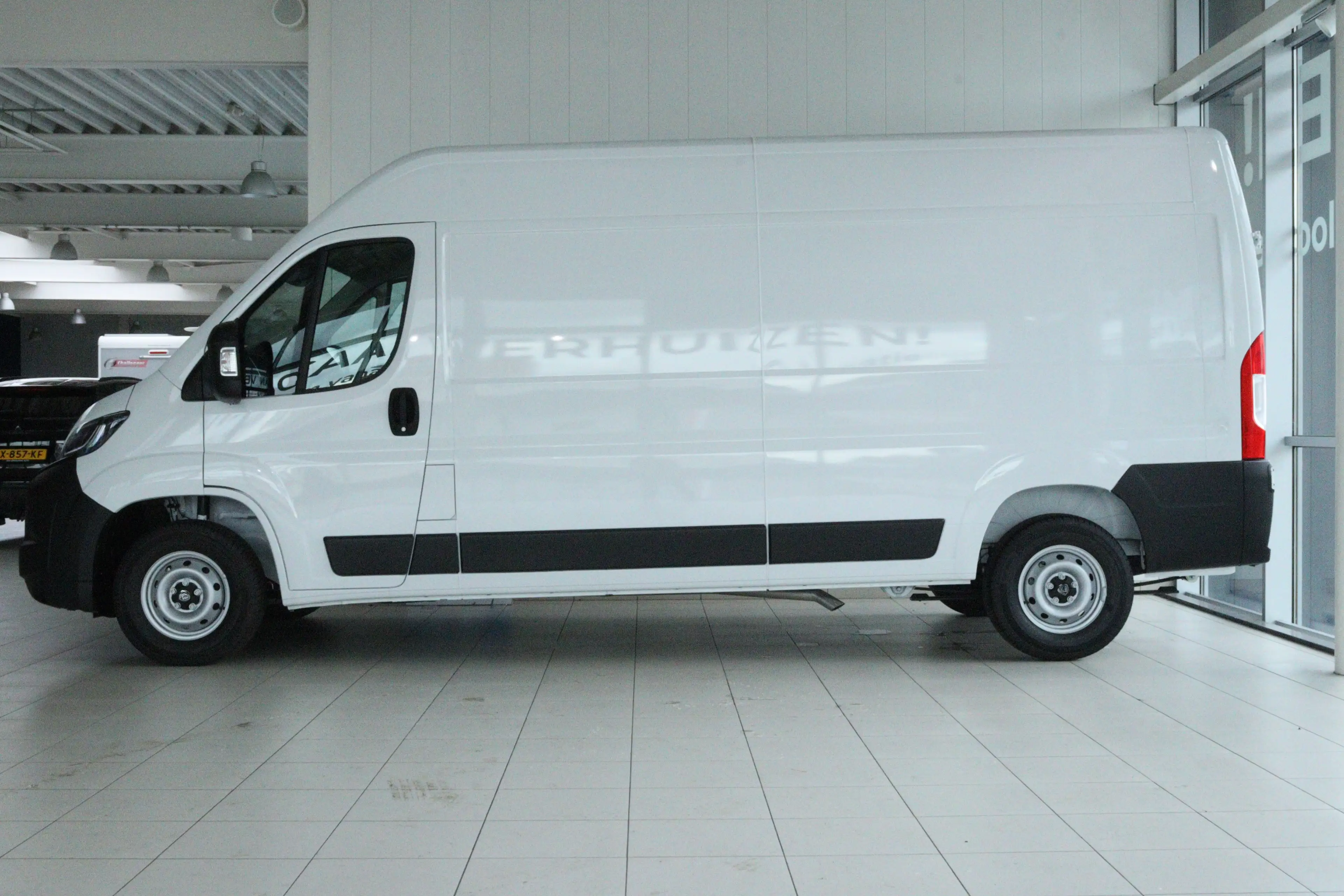 Peugeot Boxer 2.2 BlueHDi 140 S&S L3H2 3.5t | Cruise Control | B — photo 5