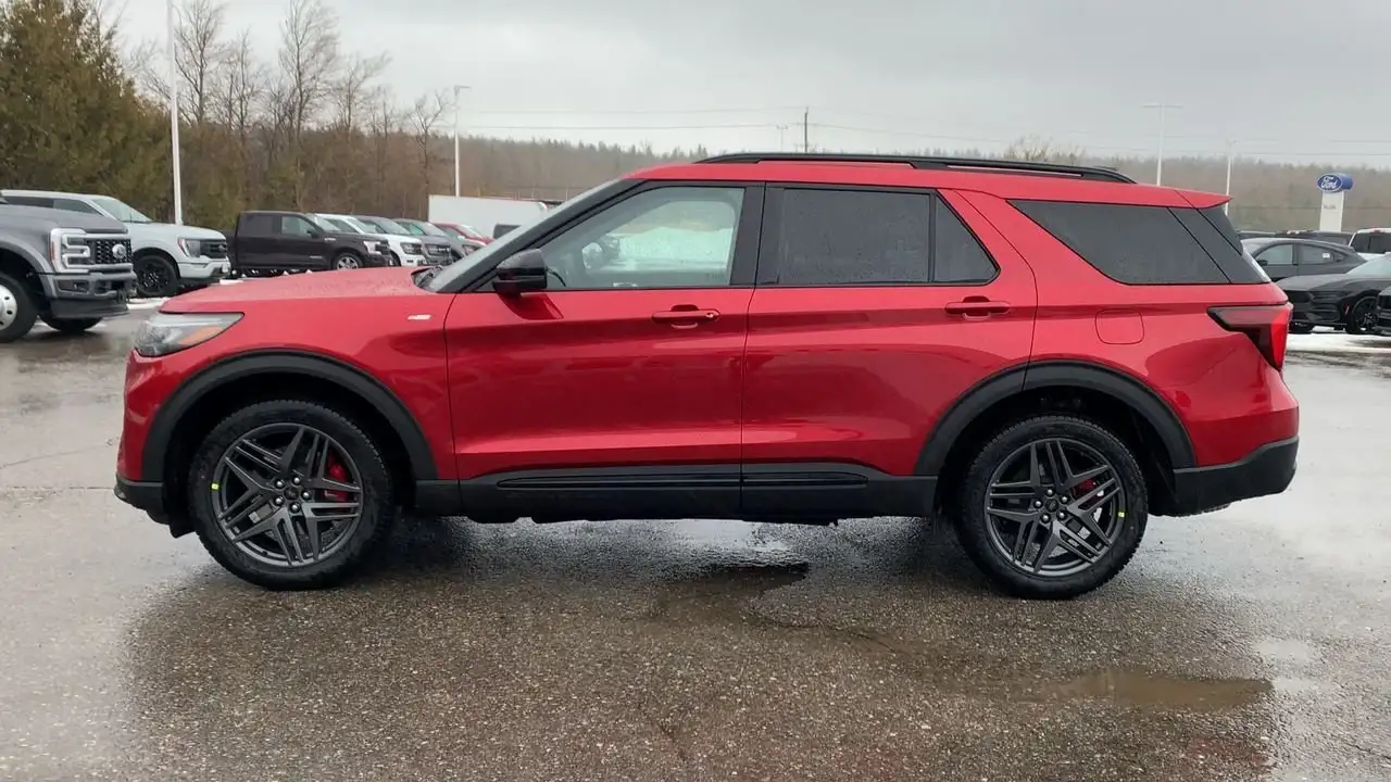 Ford Explorer снимка Ford Explorer