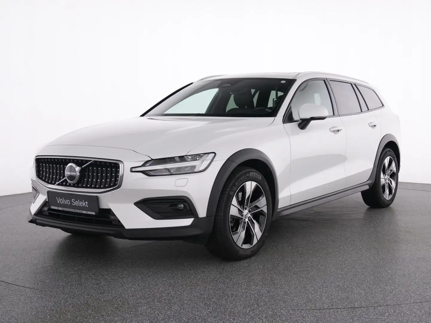 Volvo V60 Cross Country B4 AWD ULTIMATE PANO+LM18 Weiß - 2