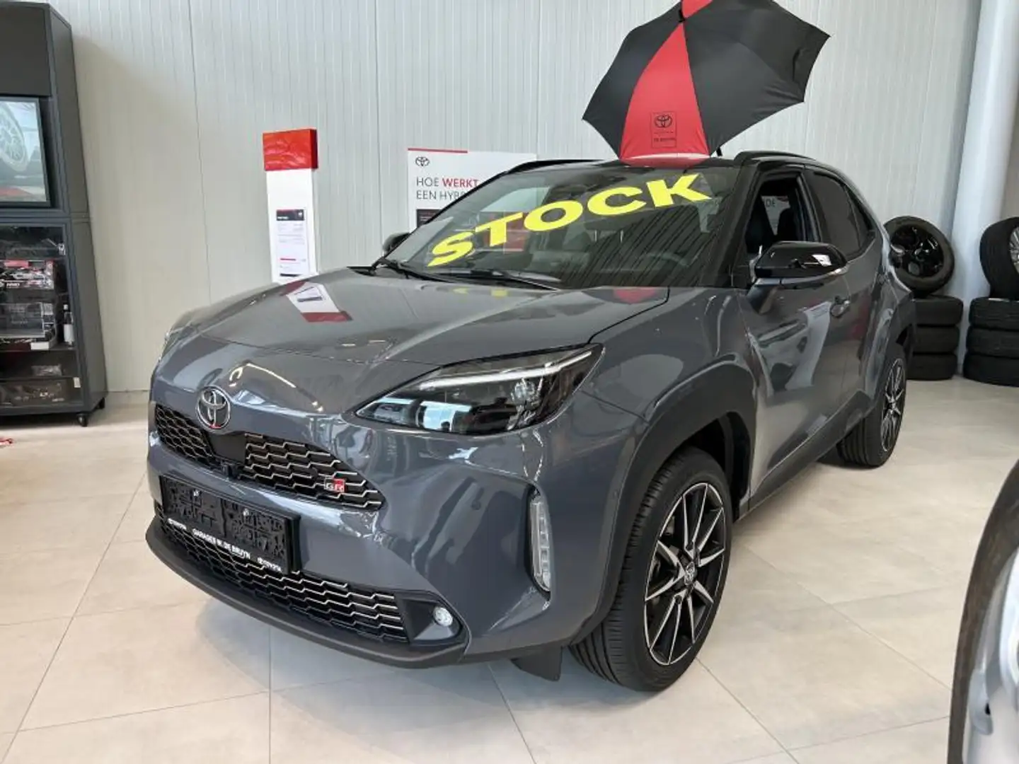Toyota Yaris Cross GR Sport Grijs - 1