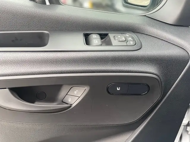 Mercedes-Benz Sprinter ''e'' Pritsche 320 Rückfahrkamera Ansicht 11