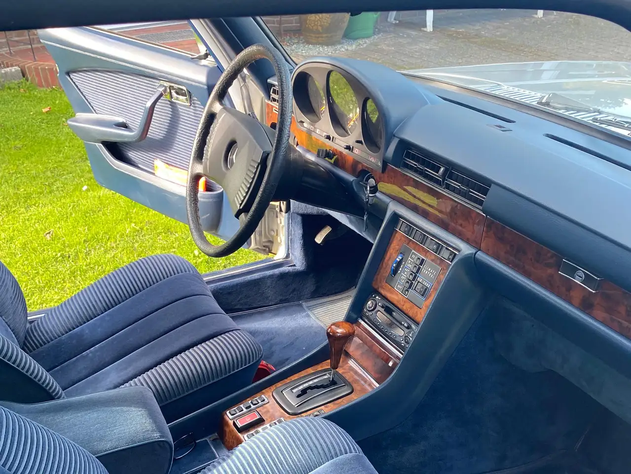 Mercedes-Benz 450 sel 6.9, foto 9